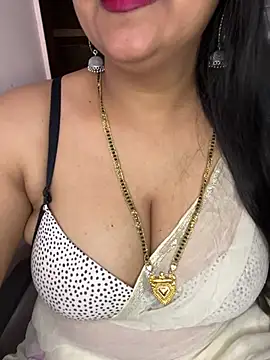 Snapshot of Zoya_Varma004 chatting on March 3, 2026, 5:36 am Zoya Varma004 online show from March 3, 2026, 5:36 am