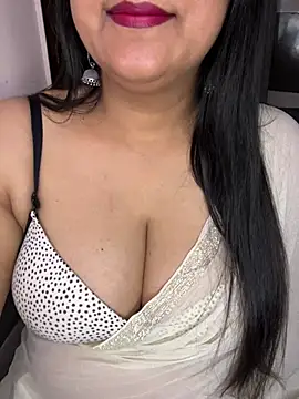 Snapshot of Zoya_Varma004 chatting on March 8, 2026, 6:28 am Zoya Varma004 online show from March 8, 2026, 6:28 am