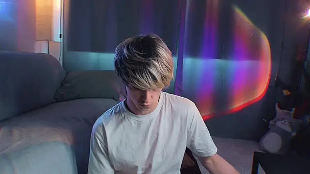 Snapshot of Breston_Sweet chatting on June 6, 2026, 4:39 am Breston Sweet online show from June 6, 2026, 4:39 am