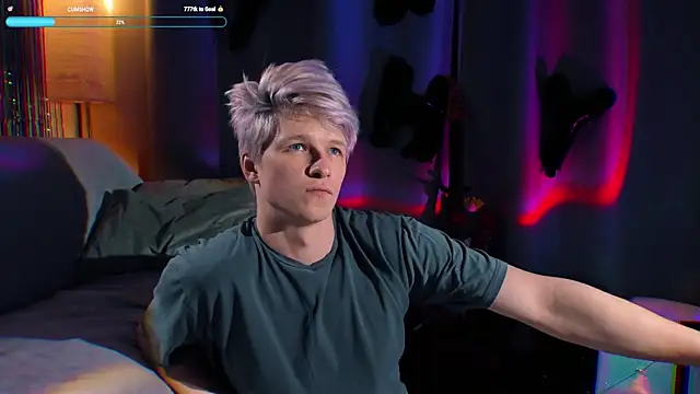 Snapshot of Breston_Sweet chatting on November 26, 2025, 7:03 pm Breston Sweet online show from November 26, 2025, 7:03 pm