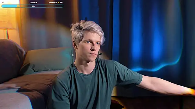 Snapshot of Breston_Sweet chatting on December 2, 2025, 2:34 am Breston Sweet online show from December 2, 2025, 2:34 am