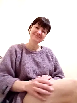 Snapshot of TiAmorre chatting on February 10, 2025, 9:58 pm TiAmorre online show from February 10, 2025, 9:58 pm