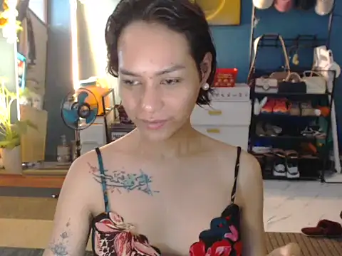 Snapshot of BonaBarrameda chatting on June 23, 2026, 5:49 am BonaBarrameda online show from June 23, 2026, 5:49 am