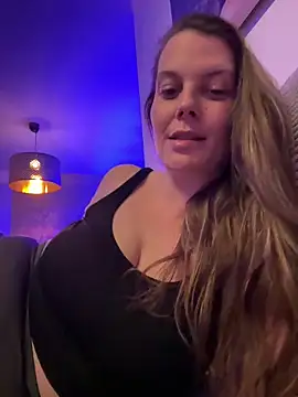 Snapshot of newMichelle chatting on February 8, 2026, 7:00 pm newMichelle online show from February 8, 2026, 7:00 pm