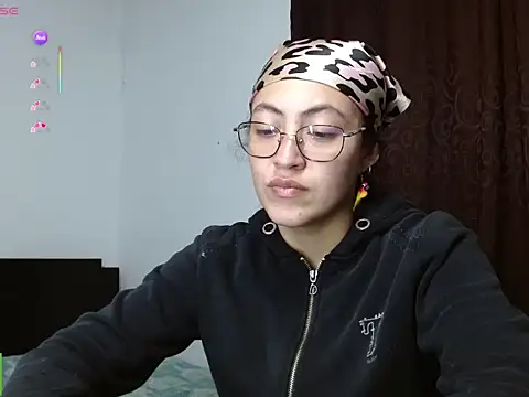 Snapshot of Olivia_Bright chatting on May 18, 2026, 1:06 am Olivia Bright online show from May 18, 2026, 1:06 am