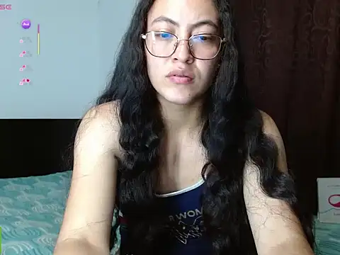Snapshot of Olivia_Bright chatting on May 15, 2026, 11:25 pm Olivia Bright online show from May 15, 2026, 11:25 pm