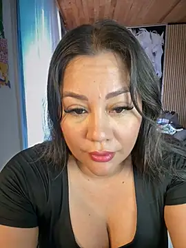 Snapshot of ValeryGrey chatting on July 8, 2026, 10:10 pm ValeryGrey online show from July 8, 2026, 10:10 pm