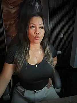 Snapshot of ValeryGrey chatting on February 12, 2026, 8:19 pm ValeryGrey online show from February 12, 2026, 8:19 pm