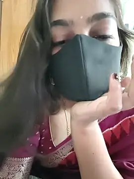 Snapshot of yoursana- chatting on March 4, 2026, 4:53 am yoursana- online show from March 4, 2026, 4:53 am