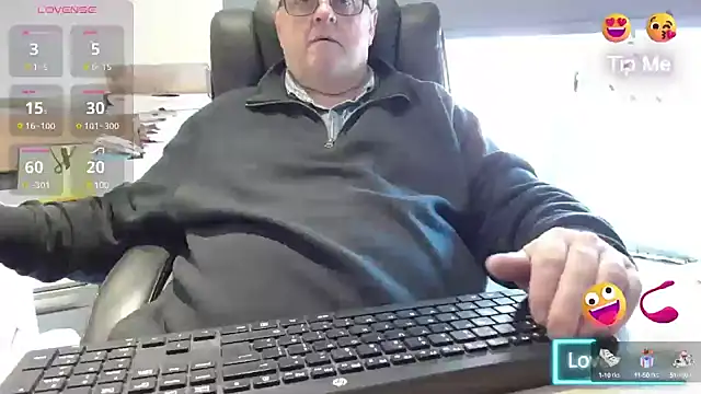 bigbadjon69 online show from January 6, 2025, 3:29 pm