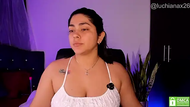 lucy26  online show from June 10, 2026, 3:41 am