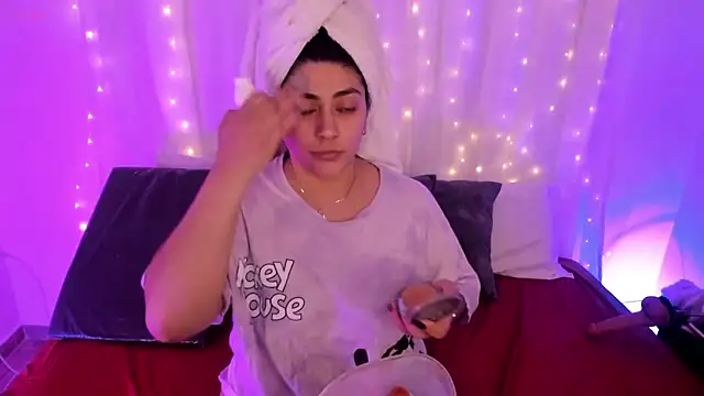 Snapshot of lucy26_ chatting on October 18, 2025, 2:24 am lucy26 online show from October 18, 2025, 2:24 am