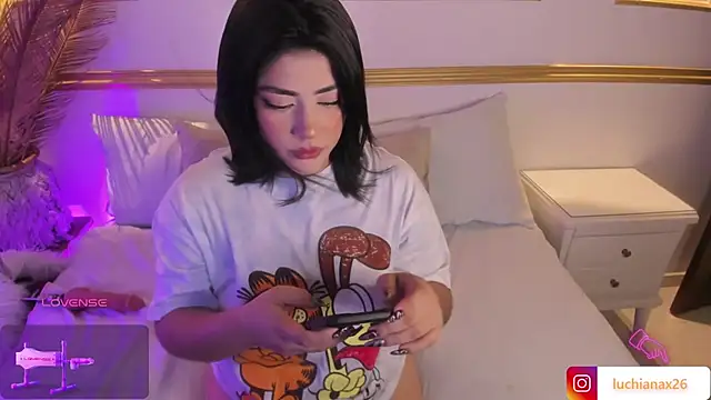 lucy26  online show from March 21, 2025, 2:18 am