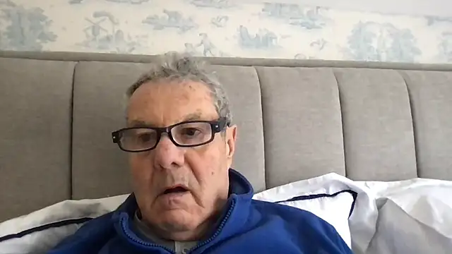 Snapshot of Oldpistolpete chatting on April 8, 2026, 8:49 am Oldpistolpete online show from April 8, 2026, 8:49 am