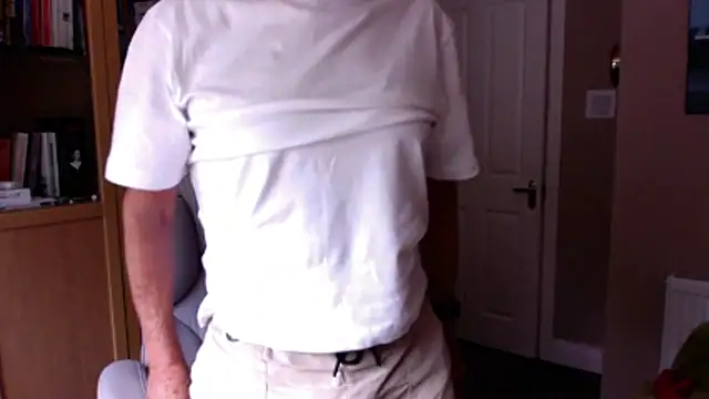 Snapshot of Oldpistolpete chatting on June 6, 2026, 4:34 pm Oldpistolpete online show from June 6, 2026, 4:34 pm
