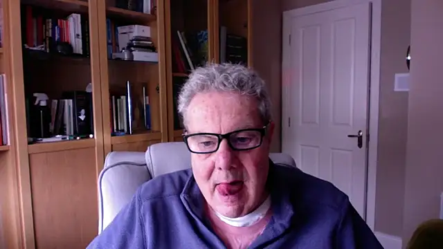 Snapshot of Oldpistolpete chatting on February 22, 2026, 12:51 pm Oldpistolpete online show from February 22, 2026, 12:51 pm