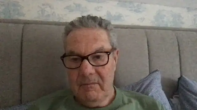 Snapshot of Oldpistolpete chatting on February 18, 2026, 10:01 am Oldpistolpete online show from February 18, 2026, 10:01 am