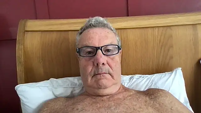 Snapshot of Oldpistolpete chatting on June 16, 2026, 8:58 am Oldpistolpete online show from June 16, 2026, 8:58 am