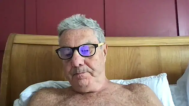 Snapshot of Oldpistolpete chatting on June 18, 2026, 9:08 am Oldpistolpete online show from June 18, 2026, 9:08 am
