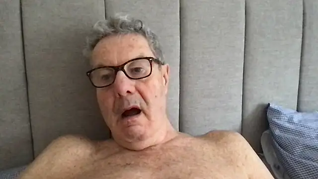 Snapshot of Oldpistolpete chatting on February 21, 2026, 12:18 pm Oldpistolpete online show from February 21, 2026, 12:18 pm