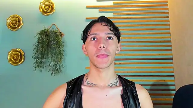 2tommy greg online show from October 4, 2025, 7:43 am
