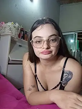 Snapshot of Emmacut chatting on July 23, 2026, 11:11 pm Emmacut online show from July 23, 2026, 11:11 pm