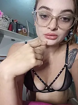 Snapshot of Emmacut chatting on July 11, 2026, 7:36 pm Emmacut online show from July 11, 2026, 7:36 pm