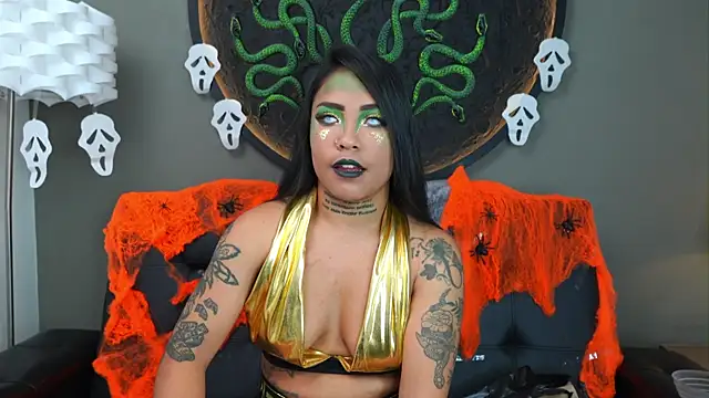 miss vaiolette online show from October 31, 2025, 11:07 am