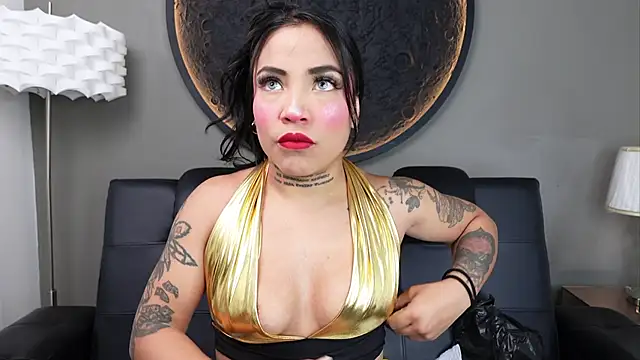 Snapshot of miss_vaiolette chatting on April 13, 2026, 11:03 am miss vaiolette online show from April 13, 2026, 11:03 am