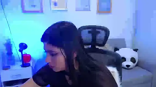 Snapshot of annylouis chatting on November 7, 2025, 7:29 pm annylouis online show from November 7, 2025, 7:29 pm