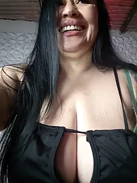 kittyhotass1 online show from May 7, 2026, 11:30 pm