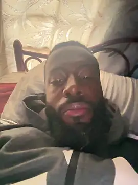 Snapshot of DaleHamilton chatting on February 5, 2026, 12:45 pm DaleHamilton online show from February 5, 2026, 12:45 pm