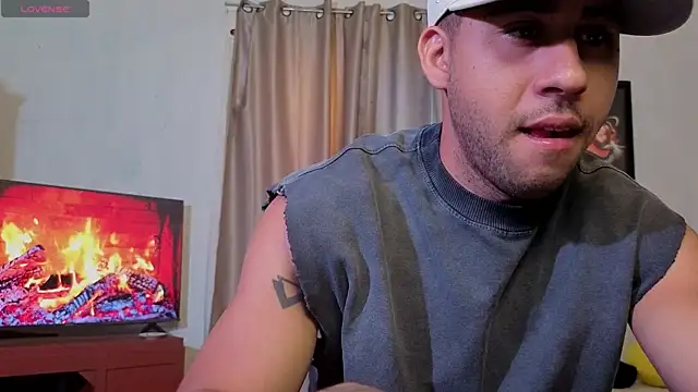 Snapshot of Daiki_Jack chatting on November 15, 2025, 2:43 pm Daiki Jack online show from November 15, 2025, 2:43 pm