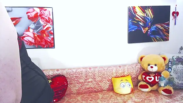 sexualxcharm online show from December 3, 2025, 3:11 pm