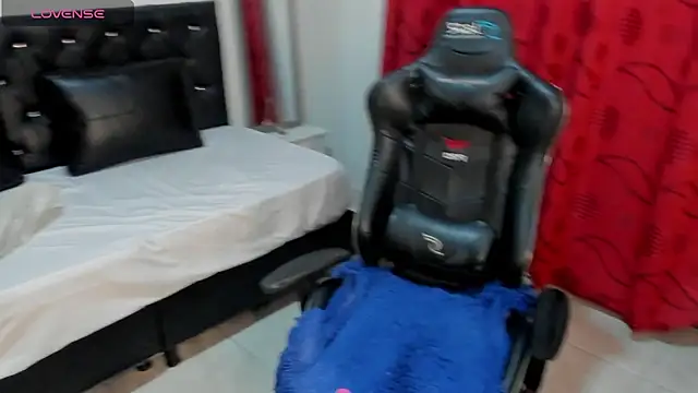 Snapshot of Bianka_olivetto021 chatting on March 23, 2025, 1:20 am Bianka olivetto021 online show from March 23, 2025, 1:20 am