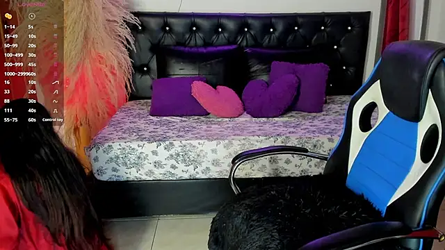 Snapshot of Bianka_olivetto021 chatting on February 22, 2025, 12:27 am Bianka olivetto021 online show from February 22, 2025, 12:27 am