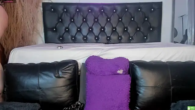 Snapshot of Bianka_olivetto021 chatting on October 2, 2025, 3:32 am Bianka olivetto021 online show from October 2, 2025, 3:32 am