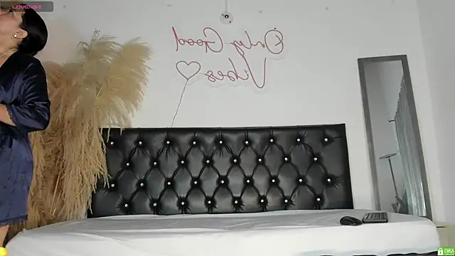 Snapshot of Bianka_olivetto021 chatting on September 19, 2025, 1:53 am Bianka olivetto021 online show from September 19, 2025, 1:53 am