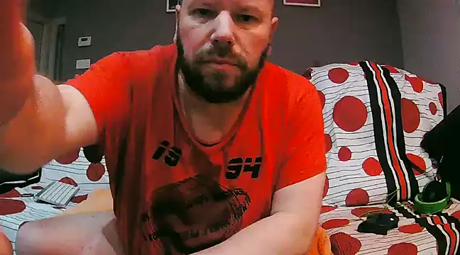 Snapshot of txan9876 chatting on March 3, 2025, 4:00 am txan9876 online show from March 3, 2025, 4:00 am