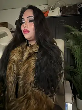 Snapshot of BigDominaMia chatting on March 2, 2026, 5:08 am BigDominaMia online show from March 2, 2026, 5:08 am