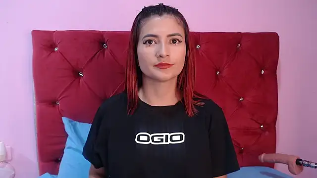 Snapshot of Evasummer1 chatting on November 28, 2025, 4:56 am Evasummer1 online show from November 28, 2025, 4:56 am