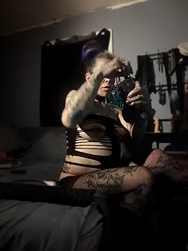 Snapshot of Loddi_XxX chatting on March 22, 2026, 11:39 pm Loddi XxX online show from March 22, 2026, 11:39 pm