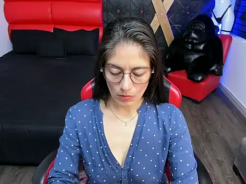 AnnyMilet  online show from July 14, 2026, 1:50 pm