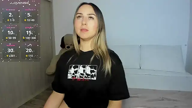 Snapshot of sophi_mooreno chatting on April 9, 2026, 6:19 am sophi mooreno online show from April 9, 2026, 6:19 am