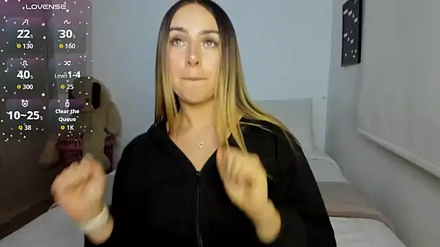 Snapshot of sophi_mooreno chatting on April 21, 2026, 2:51 am sophi mooreno online show from April 21, 2026, 2:51 am
