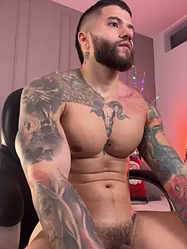 Snapshot of Frank_Farrell chatting on November 26, 2025, 8:09 pm Frank Farrell online show from November 26, 2025, 8:09 pm