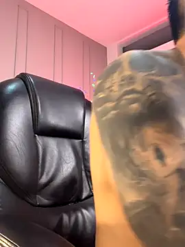 Snapshot of Frank_Farrell chatting on November 23, 2025, 10:53 pm Frank Farrell online show from November 23, 2025, 10:53 pm