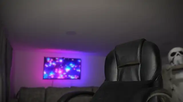 Snapshot of Frank_Farrell chatting on October 24, 2025, 11:04 pm Frank Farrell online show from October 24, 2025, 11:04 pm