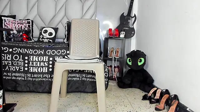 MirandaHaguen online show from May 1, 2026, 8:03 pm