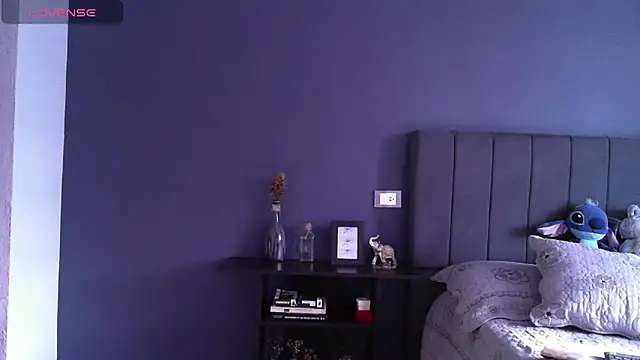 Snapshot of Sweet-Angie chatting on November 3, 2025, 9:51 pm Sweet-Angie online show from November 3, 2025, 9:51 pm